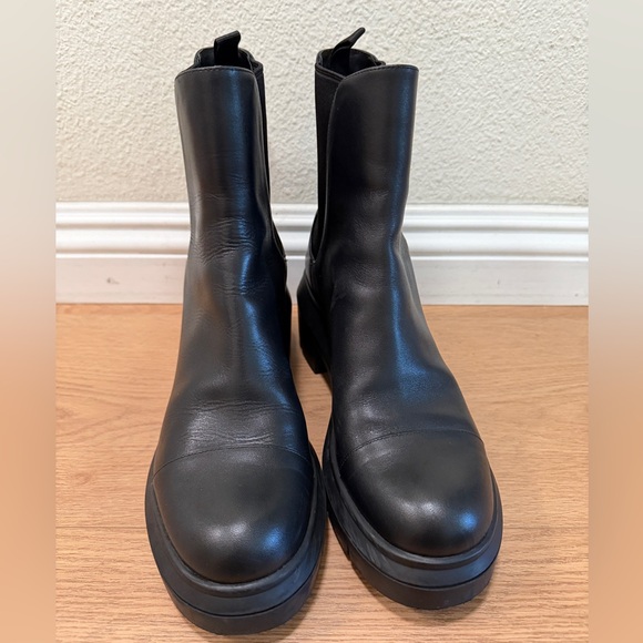 Stuart Weitzman Norah Lug Sole Ankle Boots Black Size 9.5 - Picture 2 of 13